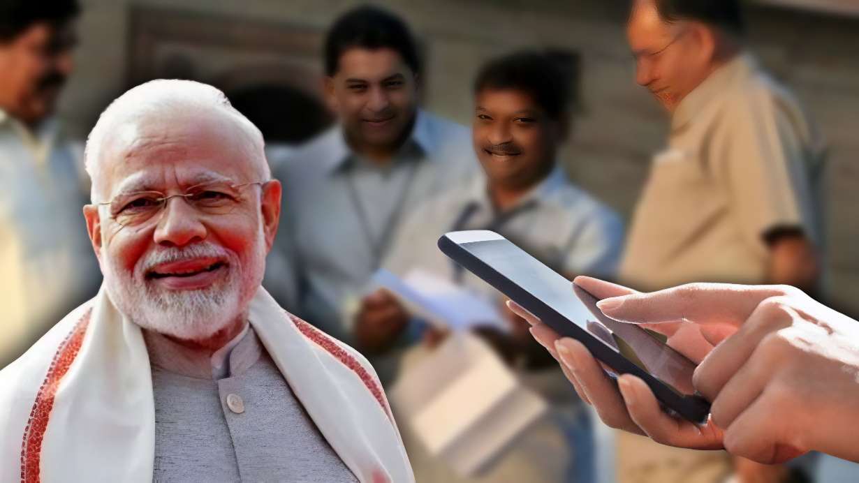 central government employees will get free phone laptop