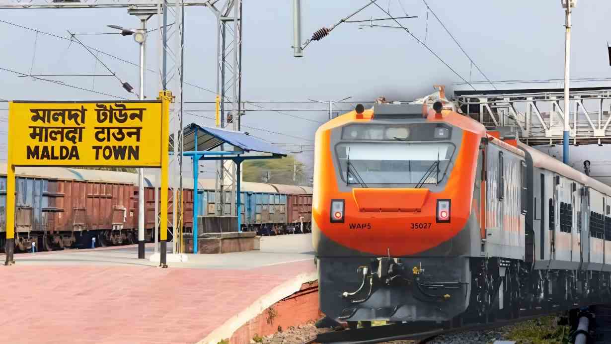 Stoppages for west bengal amrit bharat express