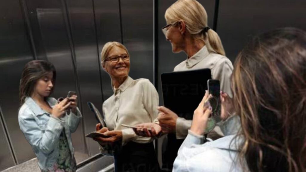 Mirror in Lift