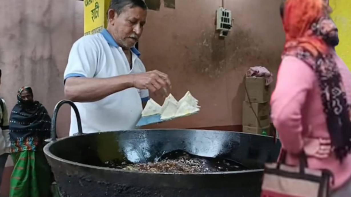 Viral Samosa in Bardhaman