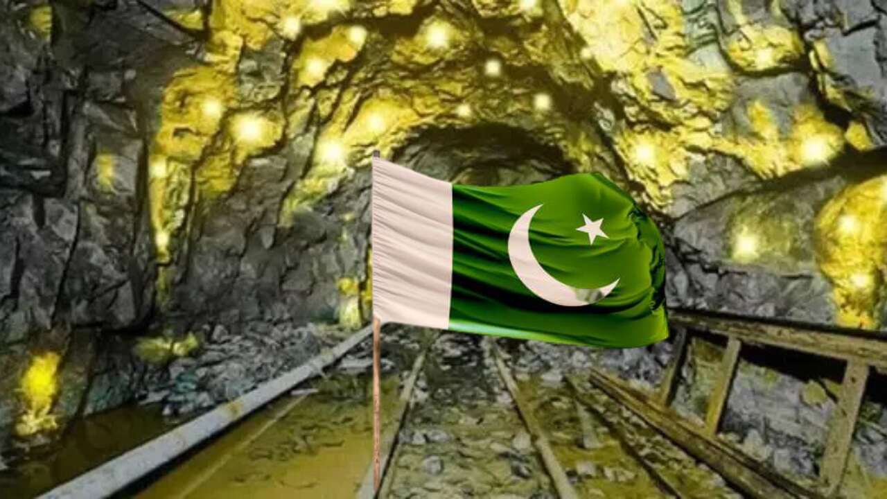 পাকিস্তানে সোনার সন্ধান