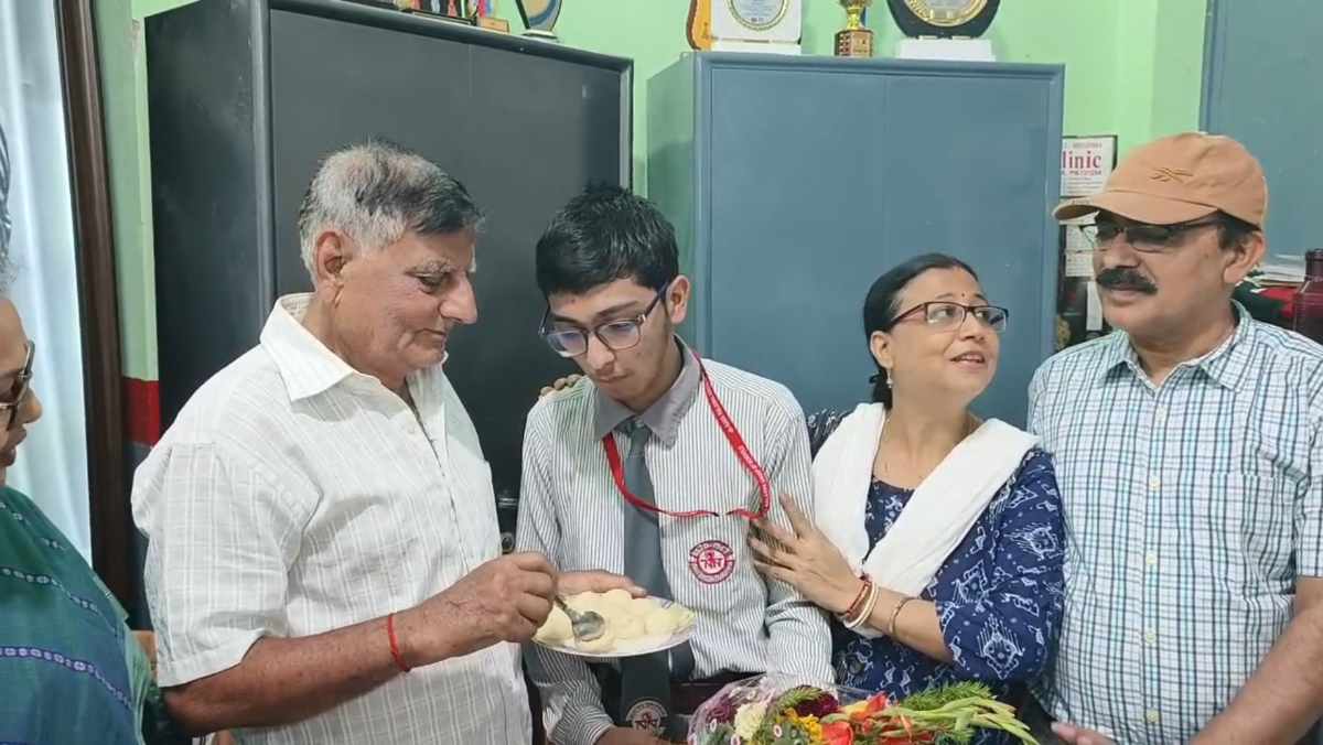 অনুভব মন্ডল