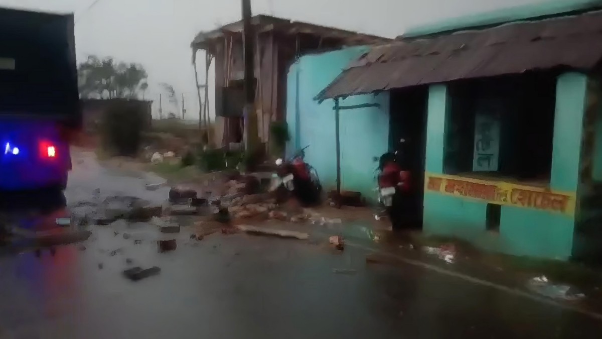 কালবৈশাখী ঝড়ের তাণ্ডব