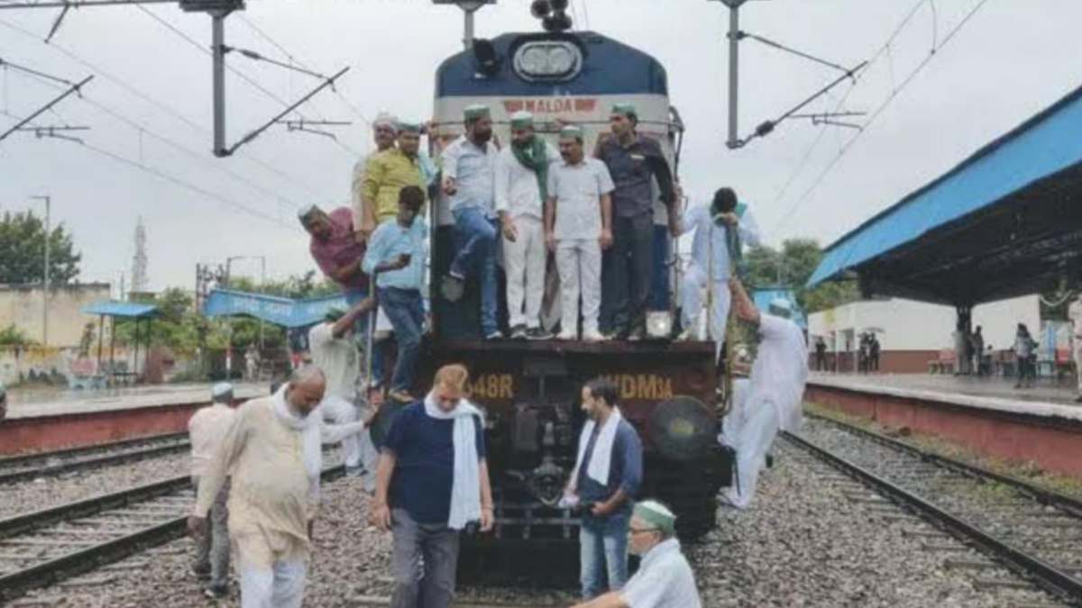 রেল অবরোধ