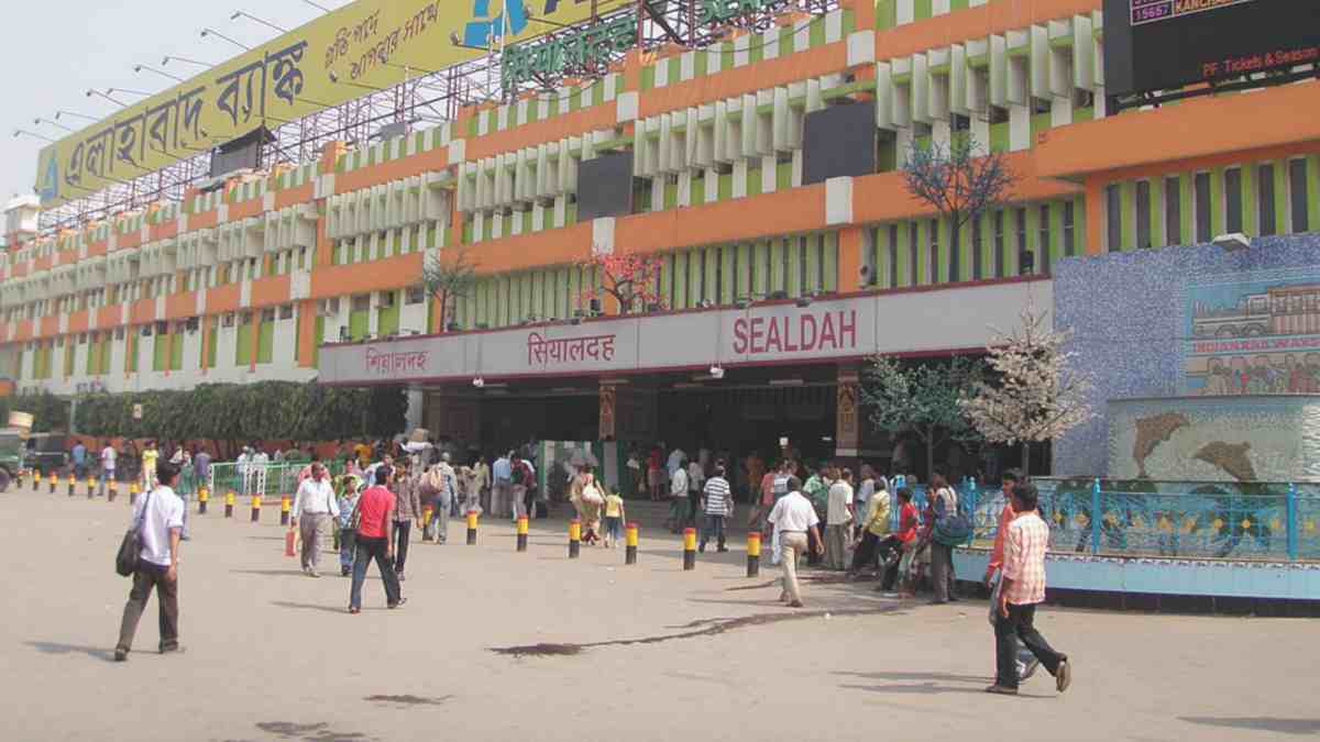 শিয়ালদহ স্টেশন