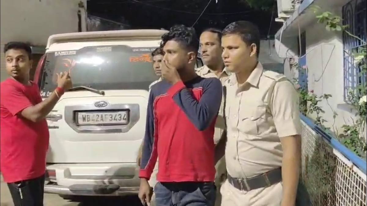 জাল লটারি বিক্রেতা গ্রেফতার