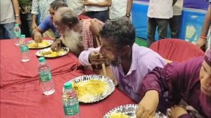 বোলপুর মহকুমা হাসপাতাল অর্থাৎ বোলপুর সুপার স্পেশালিটি হাসপাতালে চিকিৎসা করাতে আসা রোগীর পরিবারের সদস্যদের আর না খেতে পেয়ে থাকতে হবে না।