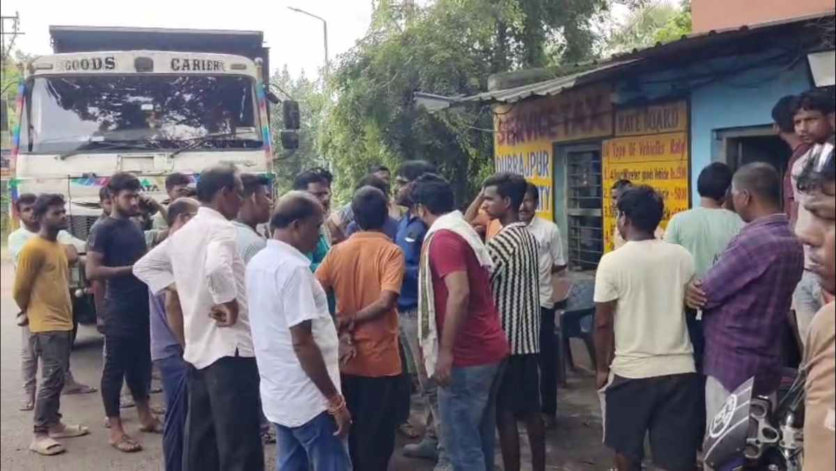 টোল ট্যাক্সে ঝামেলা