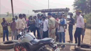 রাস্তা অবরোধ