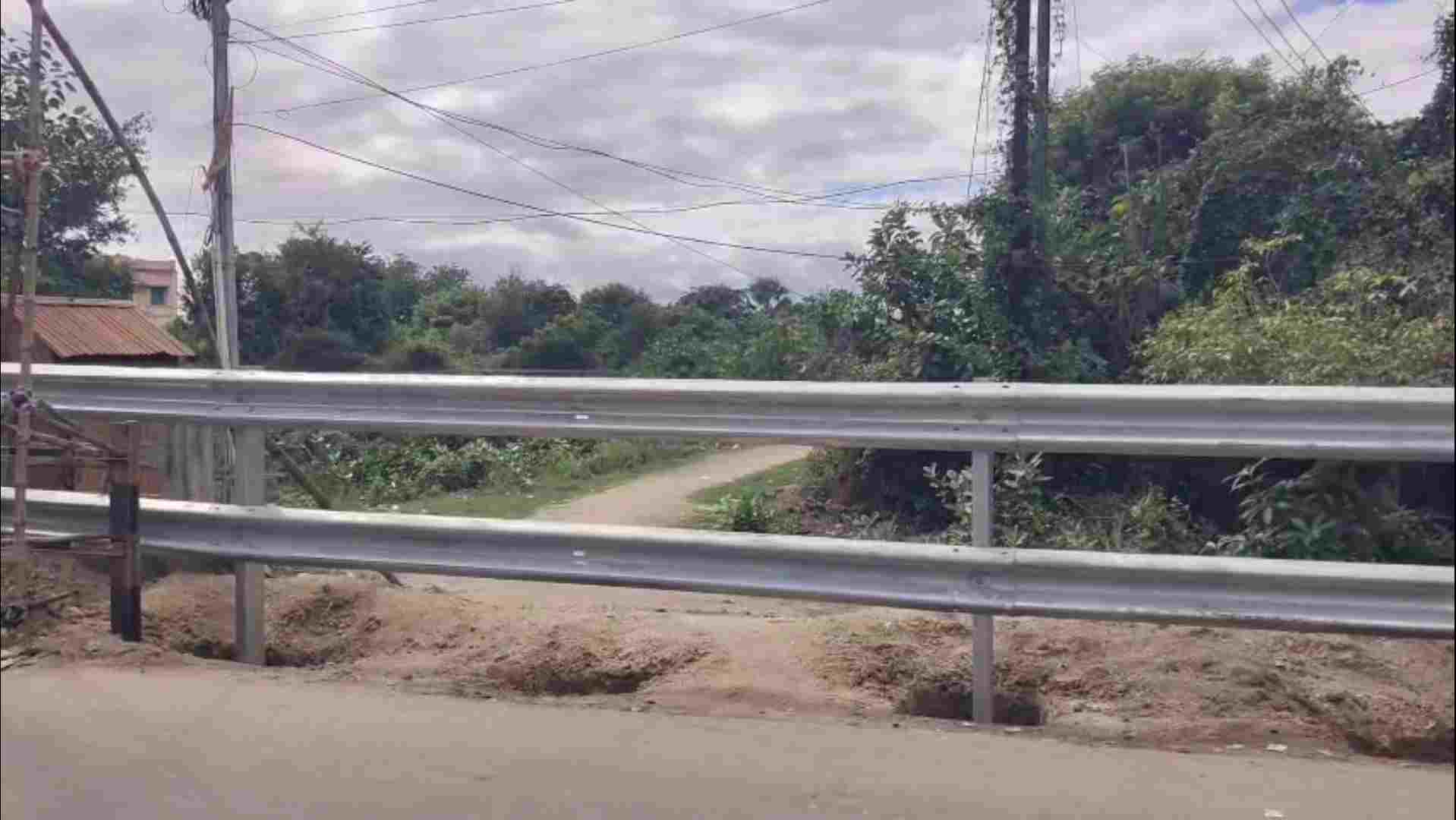 রেলের ফেন্সিং