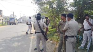 পুলিশ মোতায়েন এলাকায়