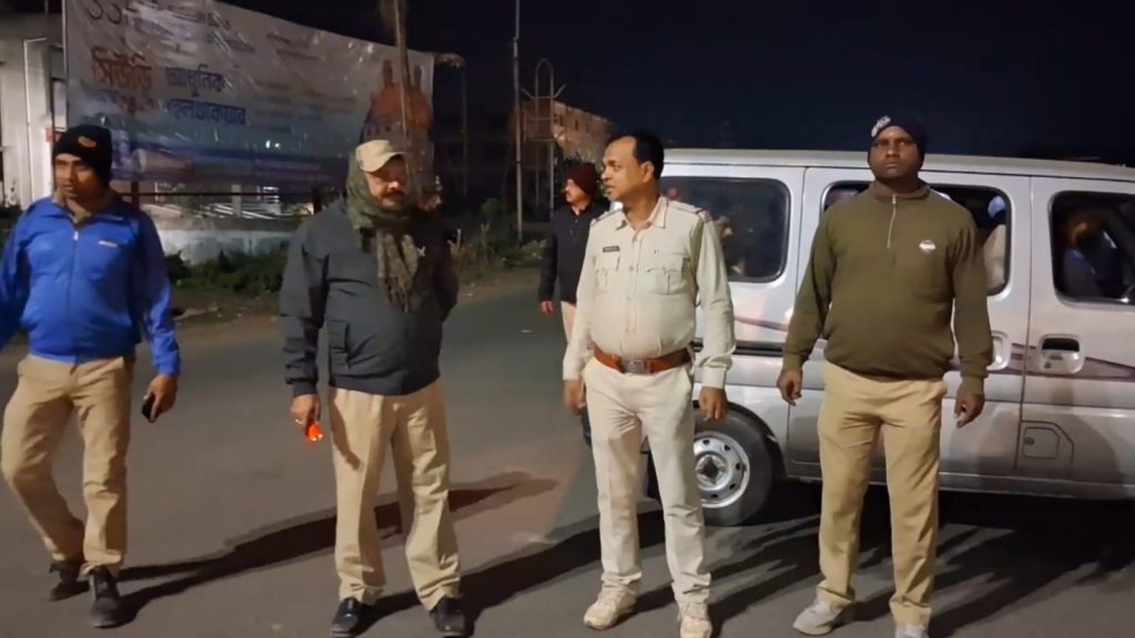 পুলিশের নাকা চেকিং