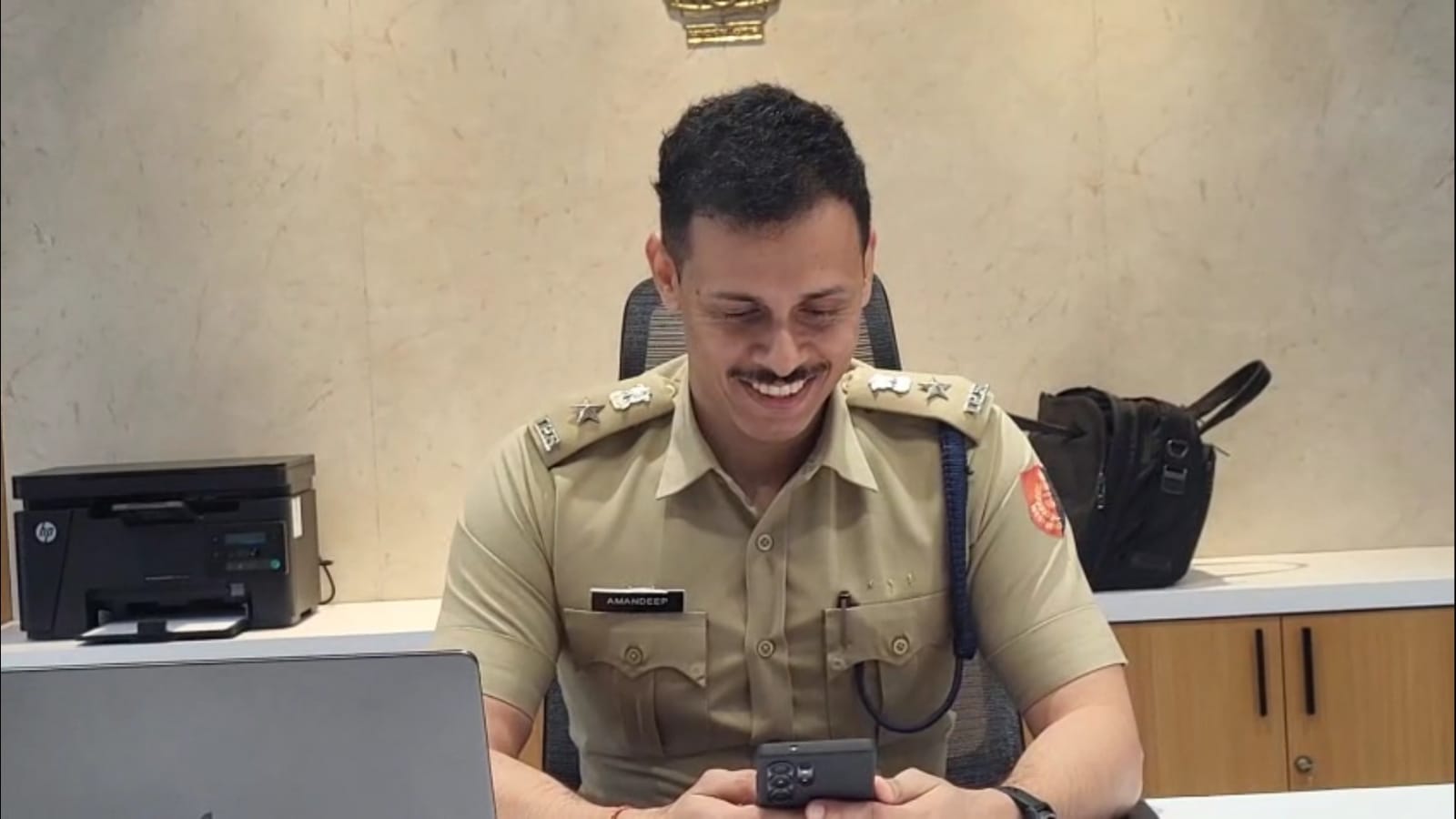 পুলিশ সুপার আমনদীপ