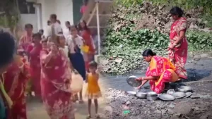 Jangipur Murshidabad Local People block state high way due to Water Problem since past three days